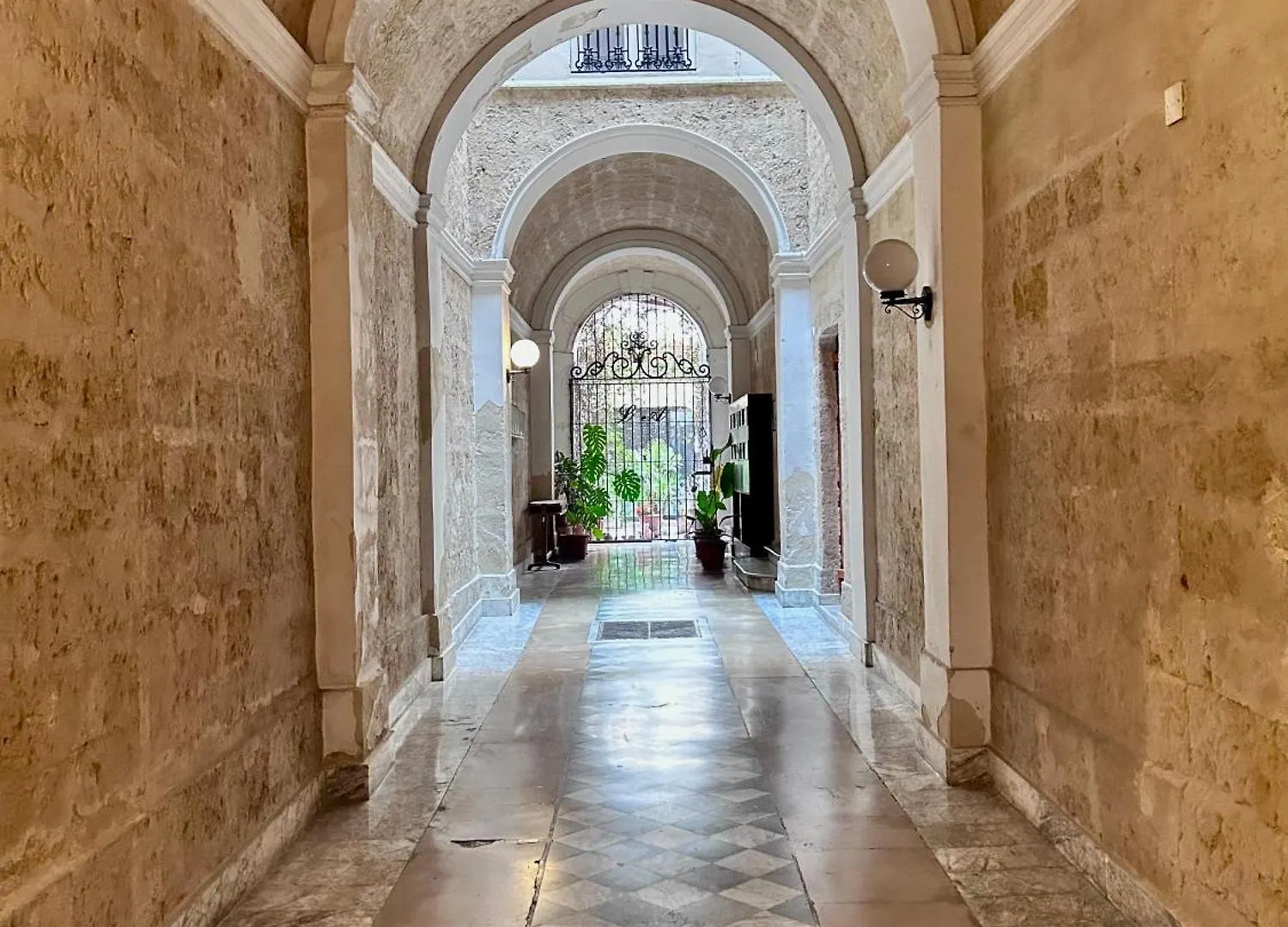 Casa Manzoni By Case Ninni Μπάρι